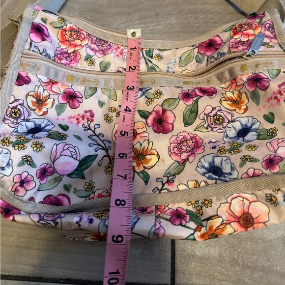 Lesportsac Hobo Crossbody Shoulder Bag Garden Classic With Cosmetic Bag - Picture 6 of 9